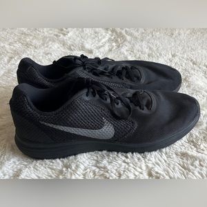 Nike Revolution 3 Black Mesh Running Shoes mens size 10